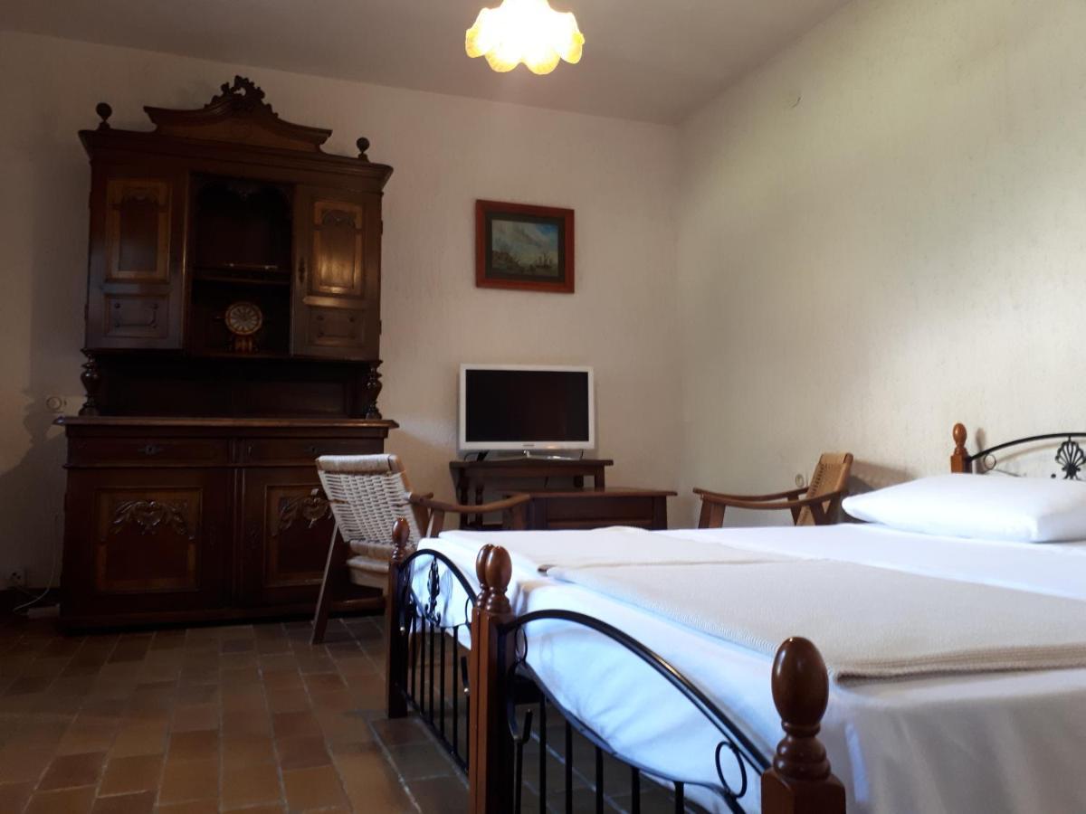 דירות PUY Apartman Studio Victoria מראה חיצוני תמונה